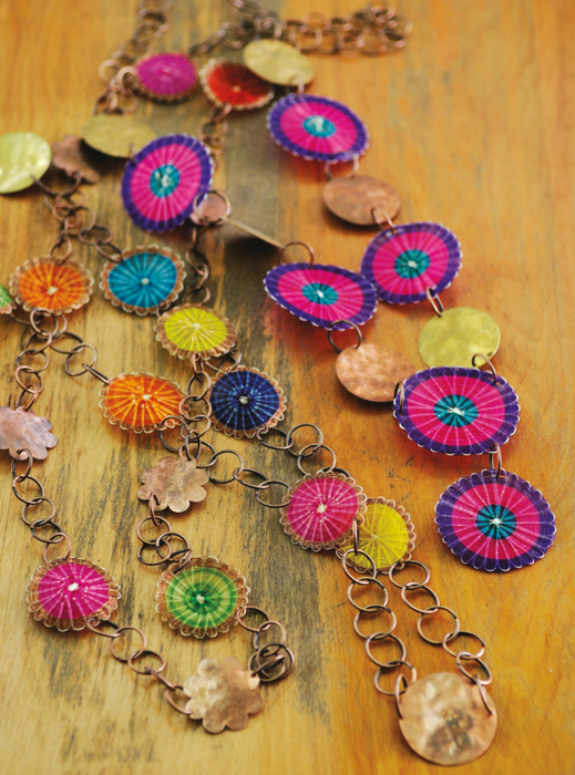 Collar con Círculos de Crin